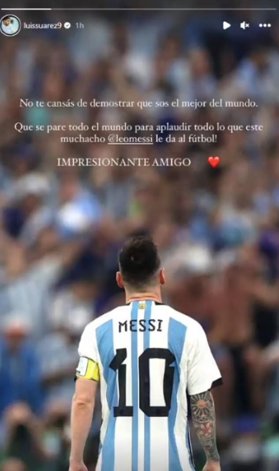 Suarez tha se 'e gjithë bota ndalon së duartrokitur' pas paraqitjes së Messit të martën