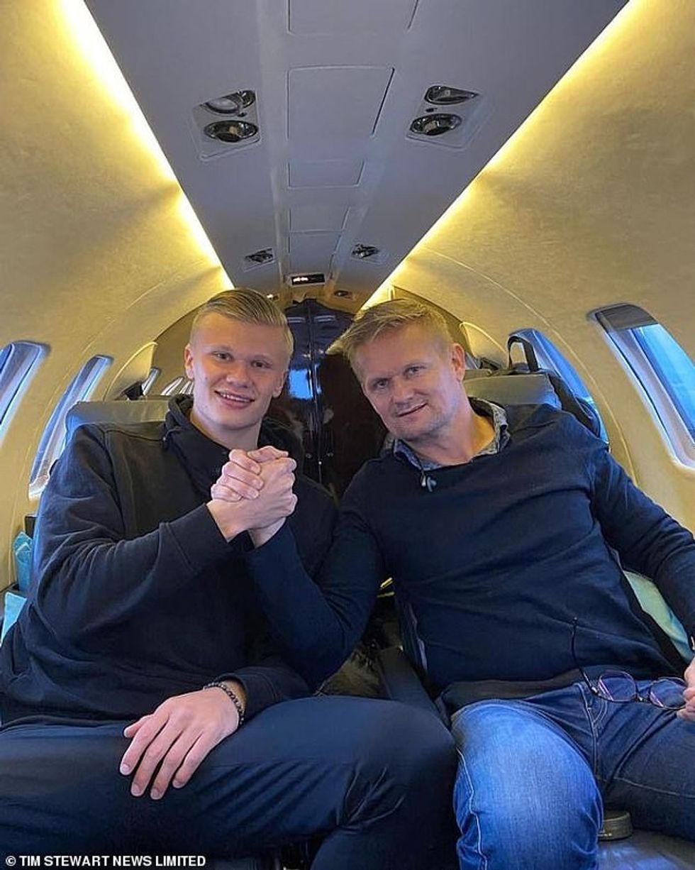 Sulmuesi ulet me babanë e tij Alfie (R), i cili së fundmi komentoi të ardhmen e djalit të tij