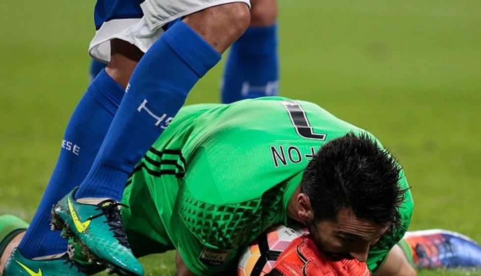 ‘Supermani’ Buffon e shpëtoi skuadrën e tij.