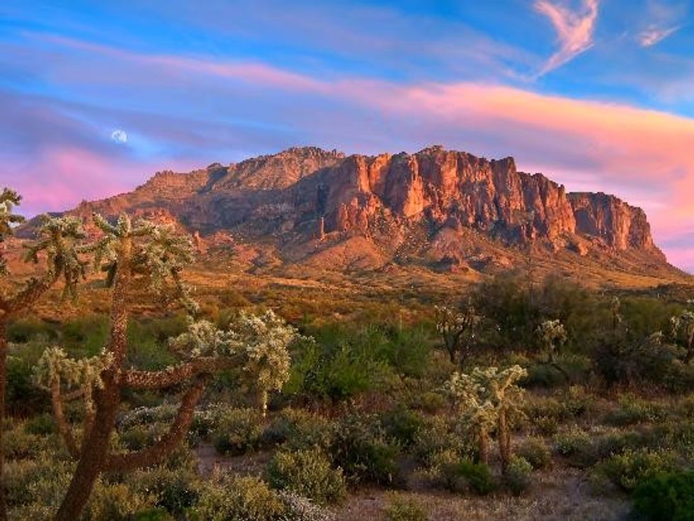 superstition-mountain