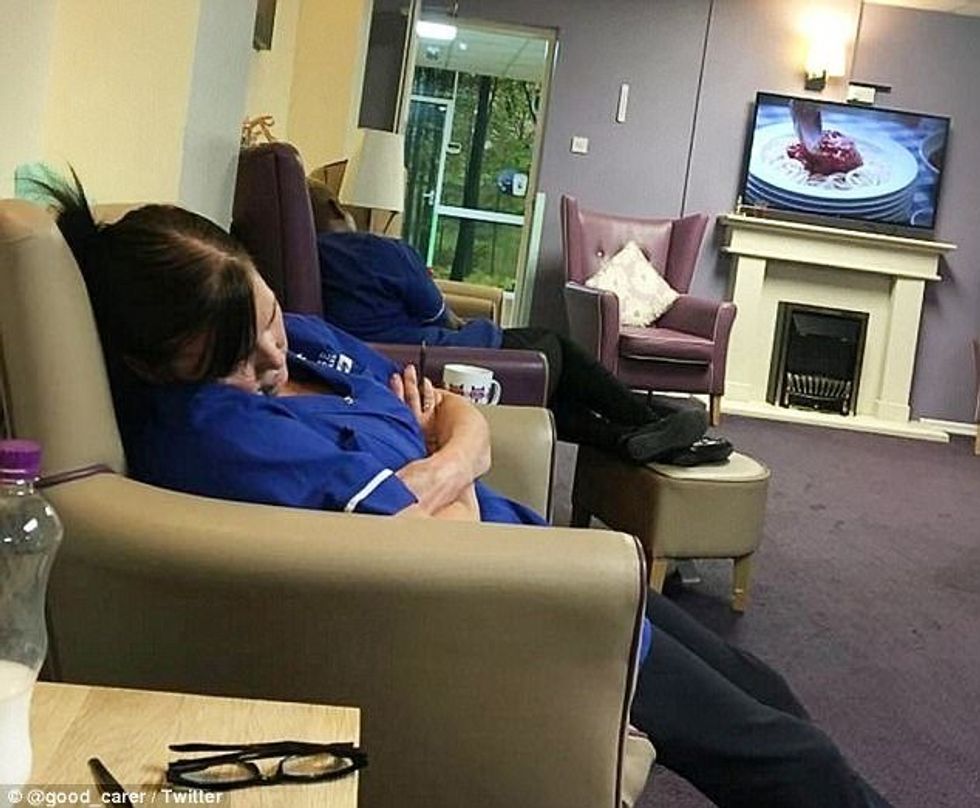 Suspendohen infermieret që fjetën afro tre orë gjatë orarit të punës foto 2