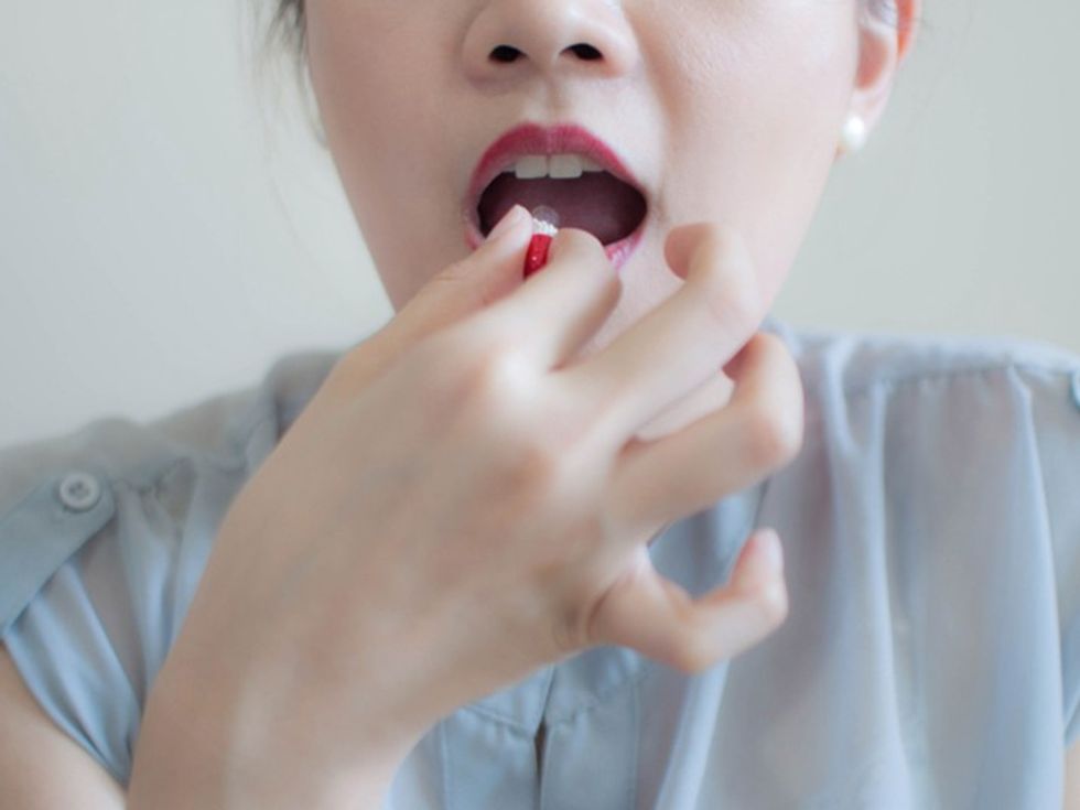 swallow pills without water