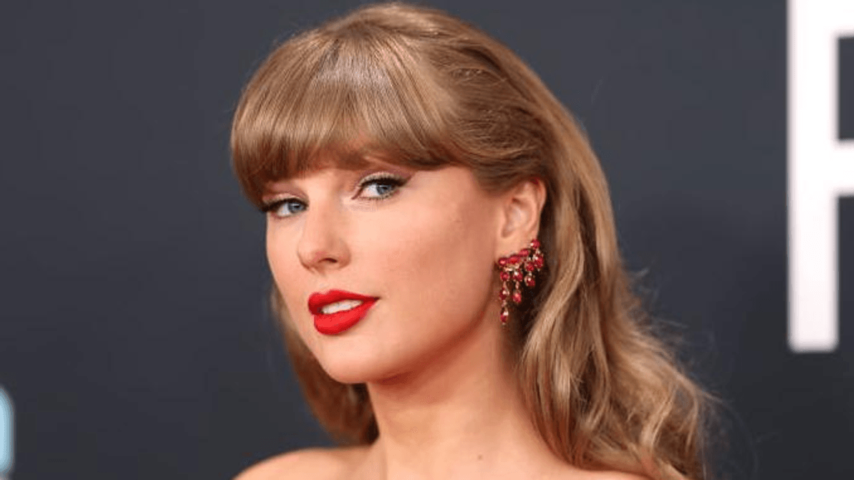 Taylor Swift mbron markën e saj “Swift Home” me një padi prej mbi 35 milionë eurosh kundër një kompanie tjetër Taylor Swift mbron markën e saj “Swift Home” me një padi prej mbi 35 milionë eurosh kundër një kompanie tjetër