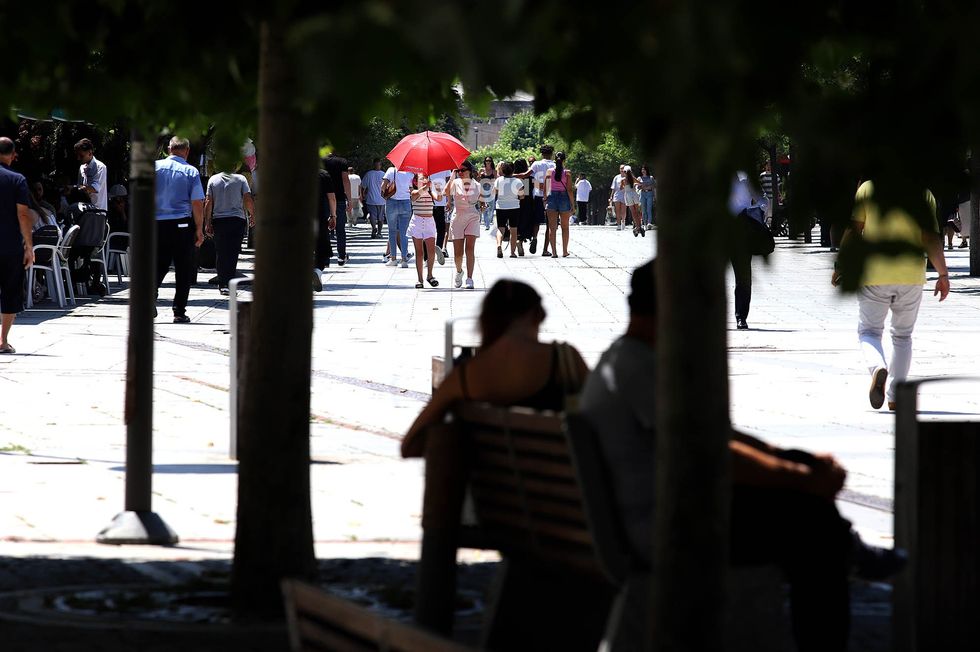 te nxehtit vapa ne Prishtine foto Ridvan Slivova 1