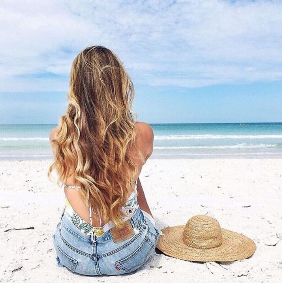 Të shkujdesura, si valë seksi plazhi.