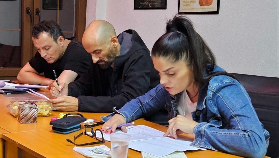 teatri bekim fehmiu fillimi pa titull