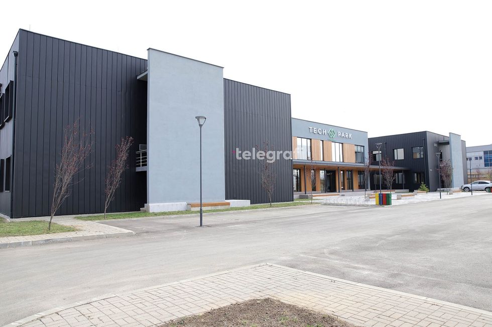 Tech Park foto Ridvan Slivova 2