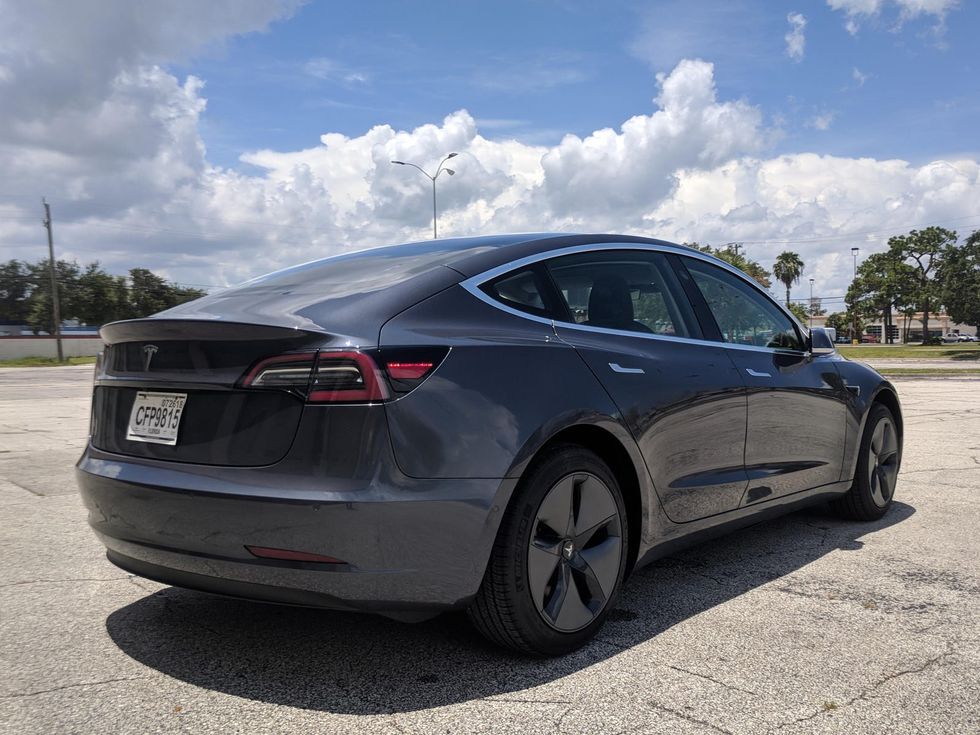 Tesla foto 5