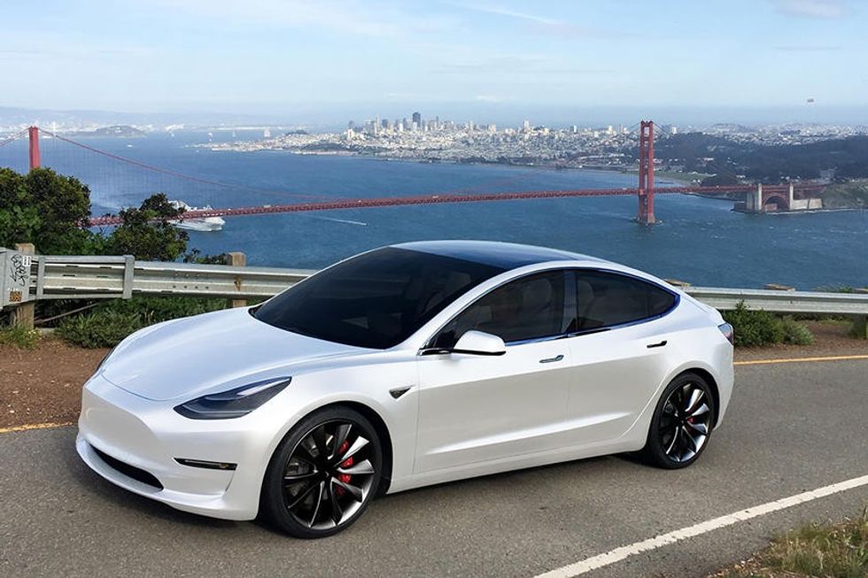Tesla foto 6