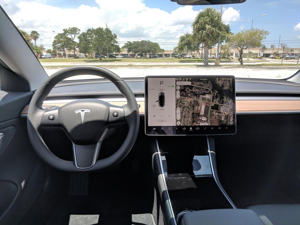 Tesla foto 9