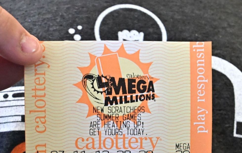 The $1.55 billion prize would be for a sole winner who chooses the annuity option with payment stretched over 30 years.