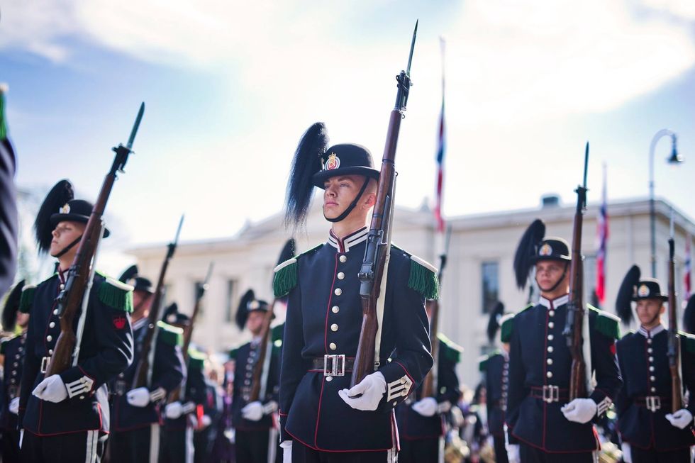 the norwegian royal guard courtesy of hans majestet kongens garde