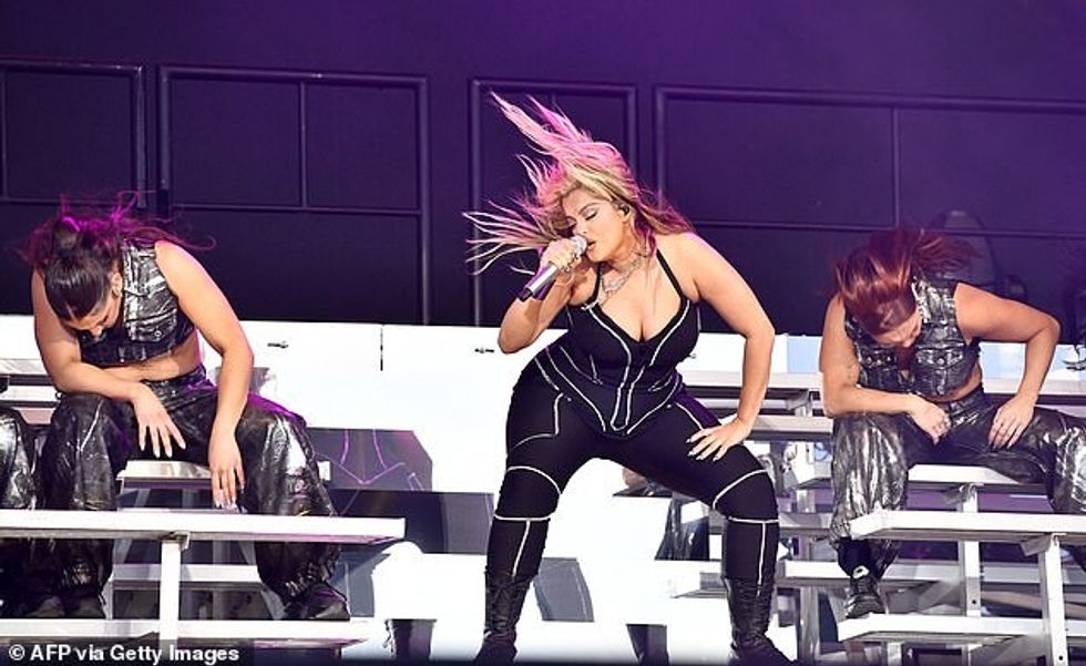 The pop star made a dramatic entrance by being lifted from the ground floor to the stage and then went into her song Me, Myself & I, with the help of her band and backing dancers