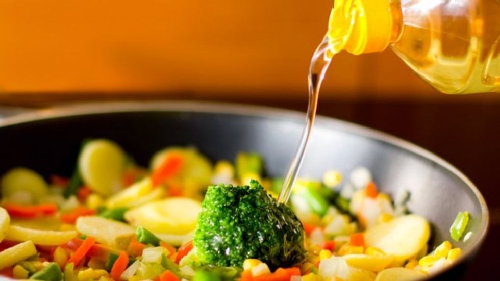 thedailymeal misusingoilpromo shutterstock wmain