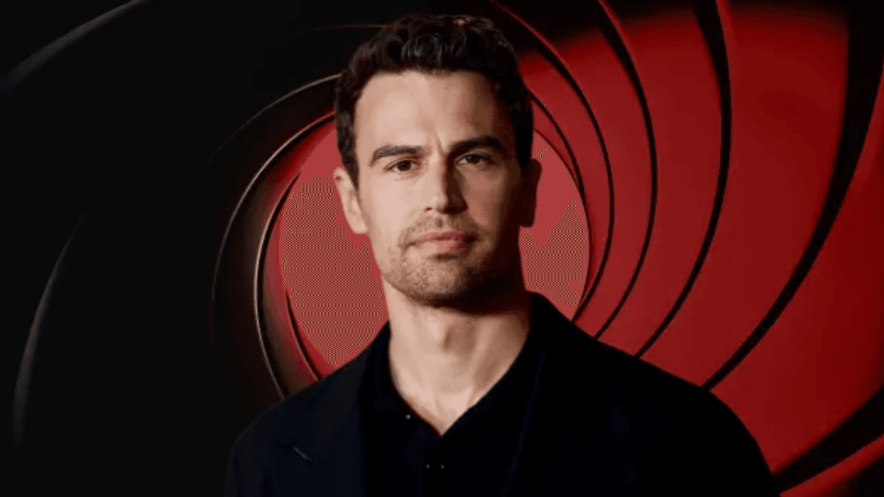 Theo James tërhiqet nga gara për James Bond Theo James tërhiqet nga gara për James Bond