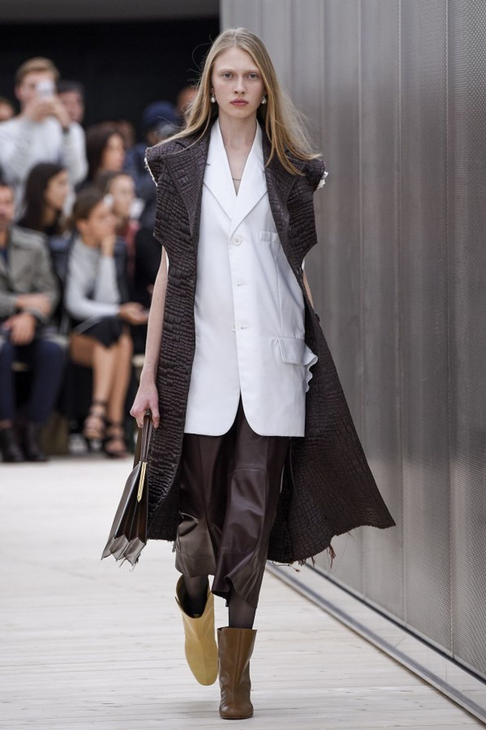 this shoe faux pas is going to be the next big thing 1986177.c