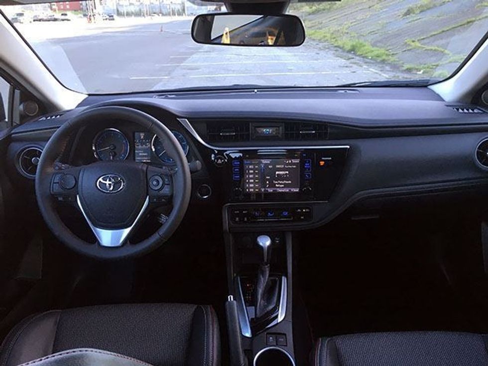 Thjeshtësia e Toyota Caroll ka bere qe te jete i mire dhe praktik foto 7