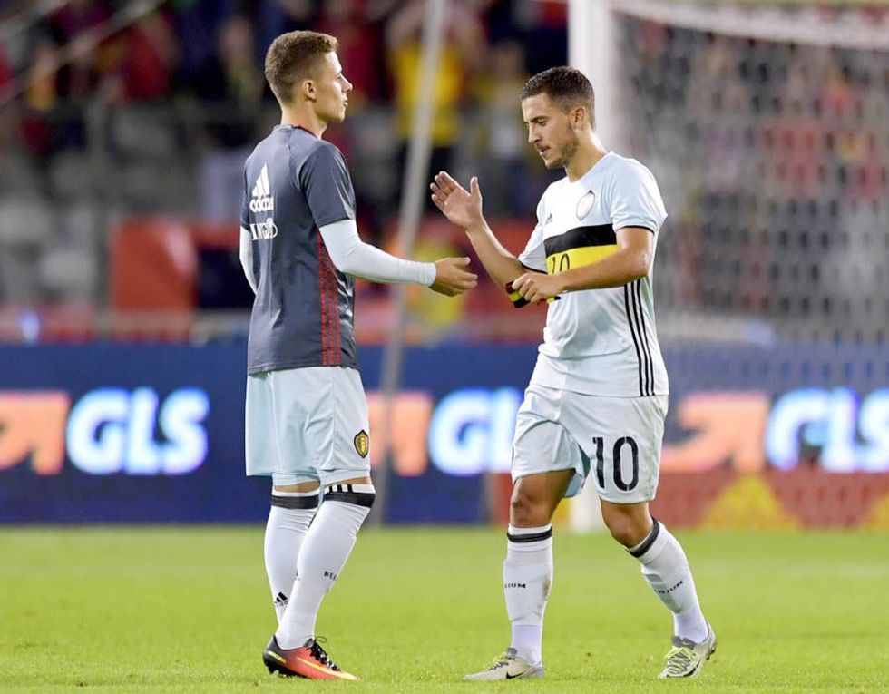 Thorgan dhe Eden Hazard me fanellën e Belgjikës