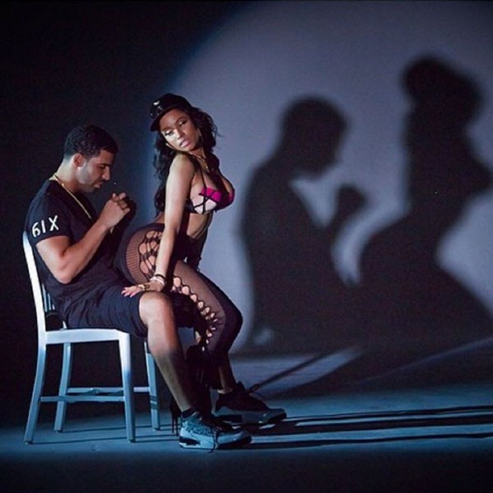 Thuhet se Drake është i magjepsur pas Minaj.