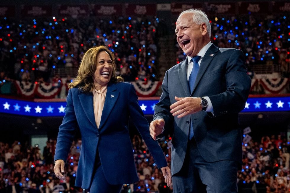 tim walz kamala harris