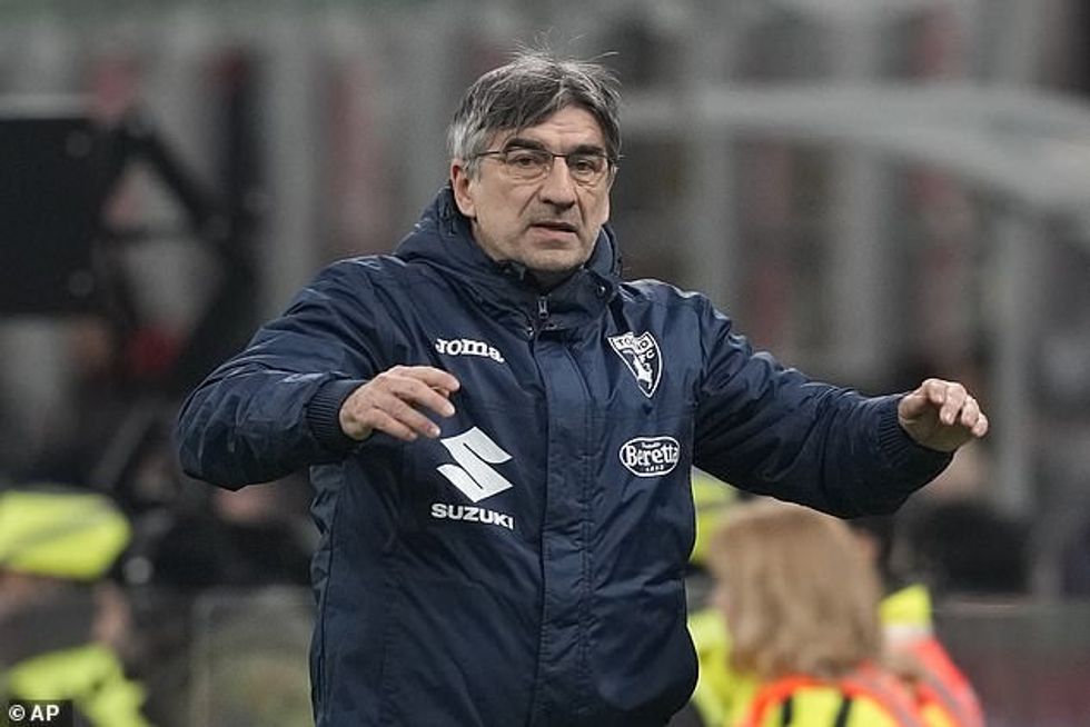 Torino, i cili menaxhohet nga Ivan Juric (në foto), kishte një anëtar të stafit në terrenin stërvitor të Romës duke mbajtur shënime