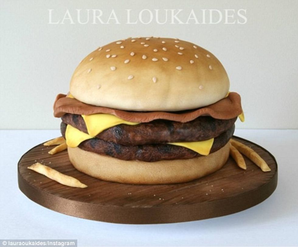 Tortat e pazakonta që duken sikur ushqime të shpejta foto 7