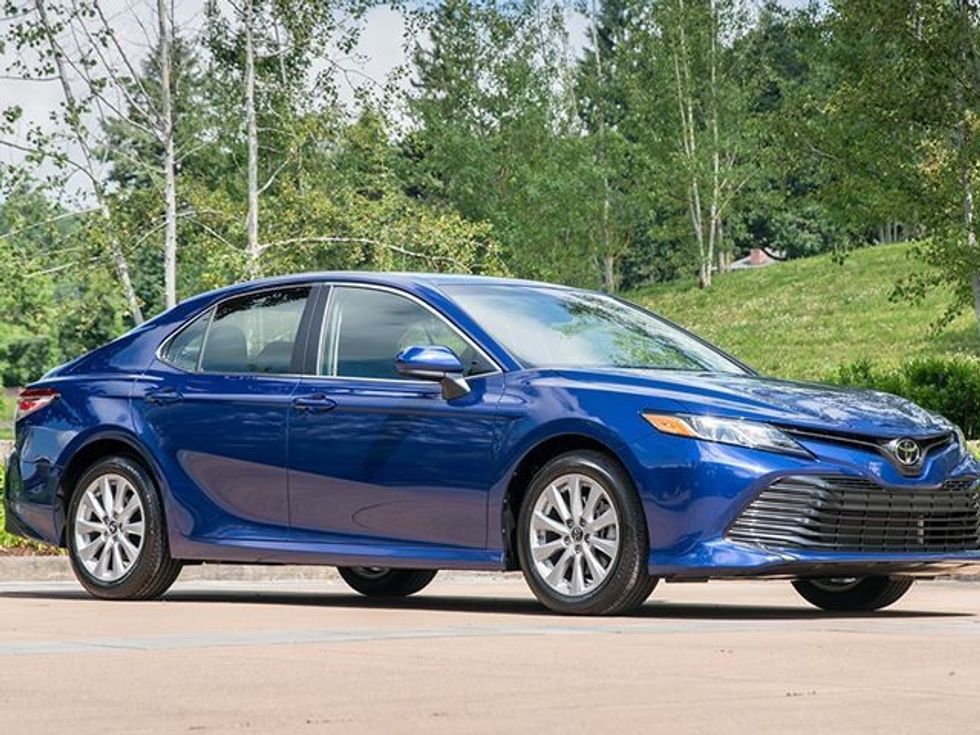 Toyota Camry që lansohet vitin që vjen do ti kete 300 kuajfuqi foto 3