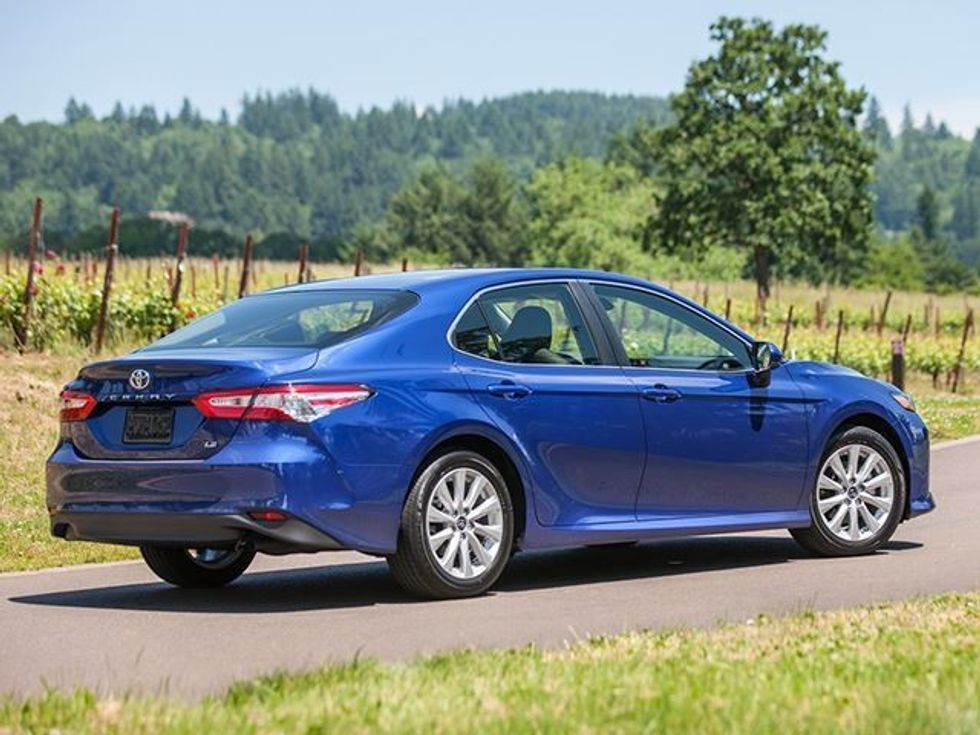 Toyota Camry që lansohet vitin që vjen do ti kete 300 kuajfuqi foto 4