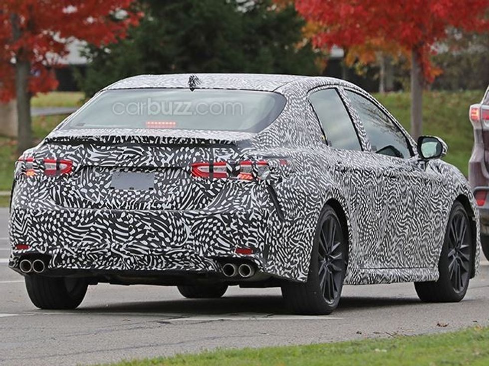 toyota-teston-modelin-camry-te-ri-me-dy-vecanti-te-pazakonta-foto-2