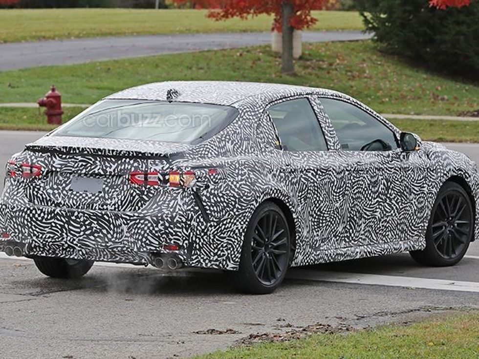 toyota-teston-modelin-camry-te-ri-me-dy-vecanti-te-pazakonta-foto-7