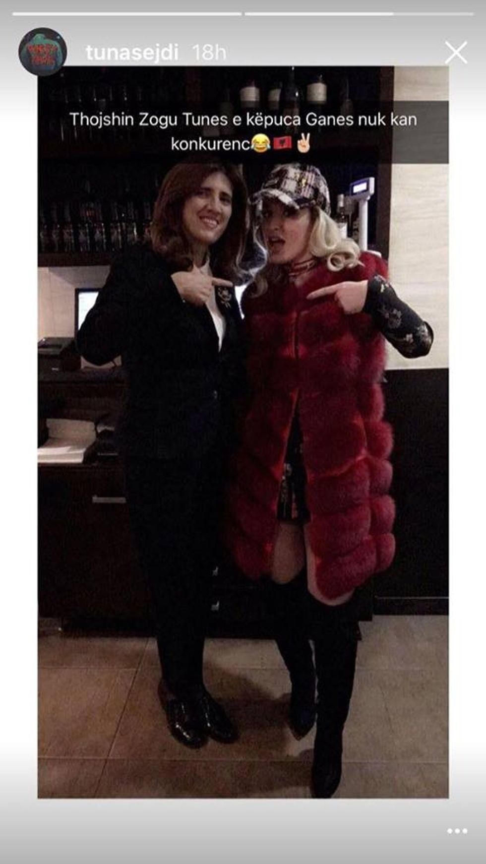 Tuna dhe Ganimete Musliu në prapskenën e koncertit në Shkup. Foto nga Instagram Story