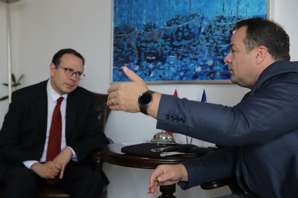 Tunc Angili ambasadori i Turqise interviste perballje foto Ridvan Slivova 55 scaled