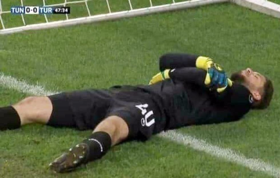 Tunisia keeper x394