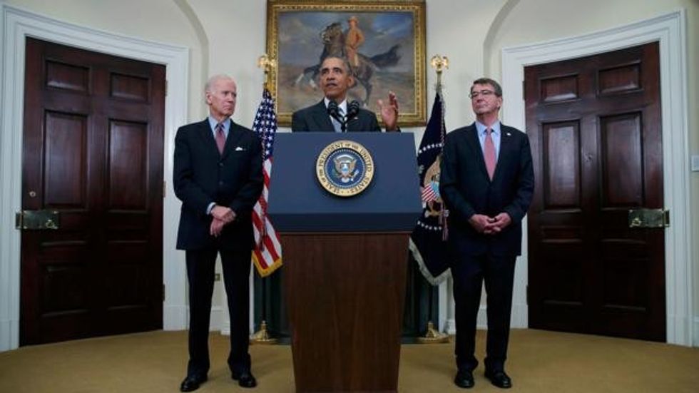 U.S. President Barack Obama (C) discusses administration plans to close the Guantanamo military prison while delivering a statement at the White House in Washington February 23, 2016. Obama had pledged to close the facility at the U.S. naval base at Guantanamo Bay, Cuba, since he took office in 2009. Standing with the president, are Vice President Joe Biden (L) and Defense Secretary Ash Carter. REUTERS/Carlos Barria