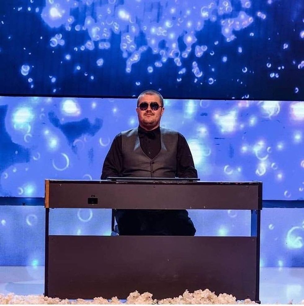 unikukshini 135710321781915775734545536434494274876489n