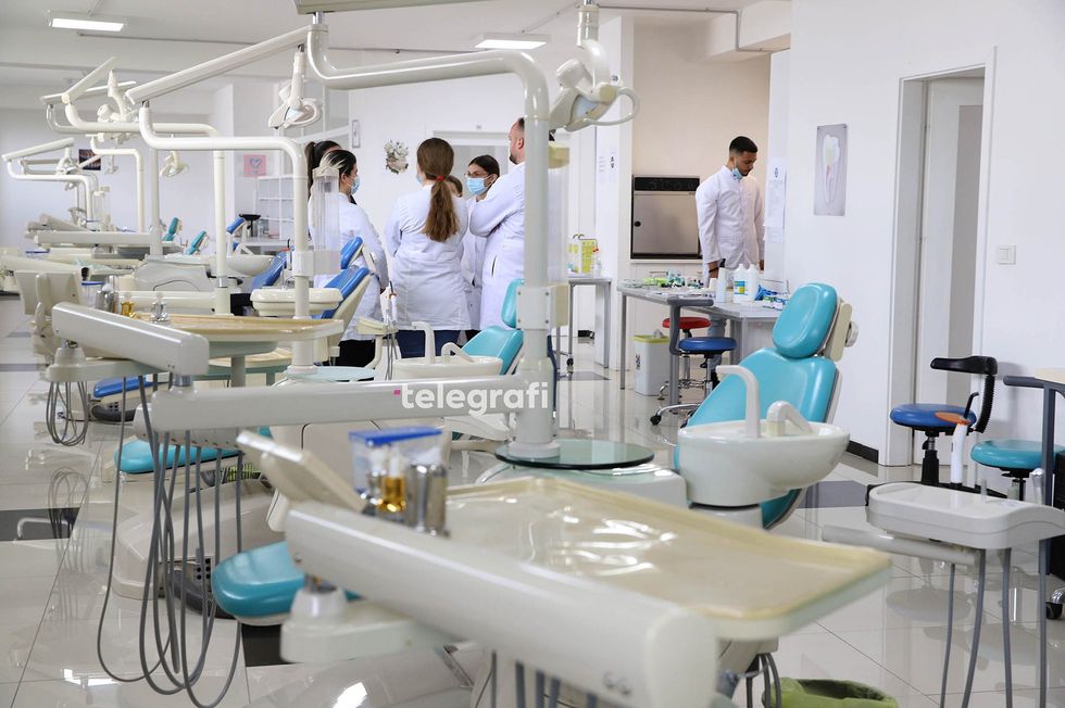 Universiteti UBT foto Ridvan Slivova 66