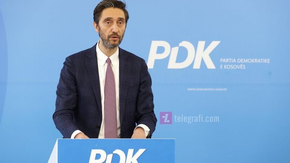 Uran Ismaili PDK Konference foto Ridvan Slivova 1 1