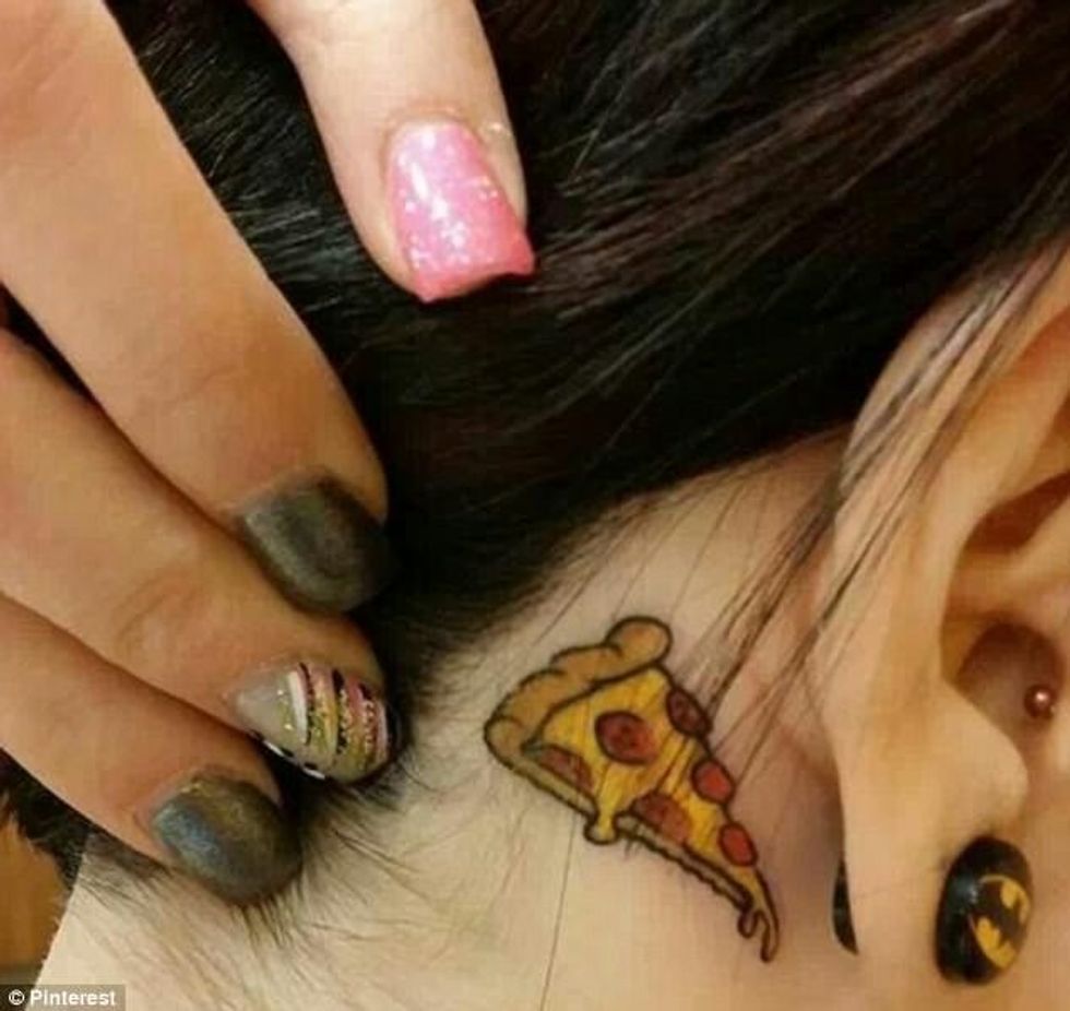 Ushqimet dhe pijet e preferuara i bënë tatuazhe nëpër trup foto 3