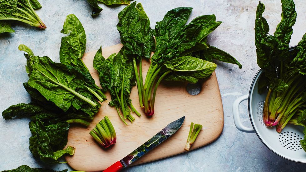 Using the Root End of Spinach Greek Dish hero 26042017