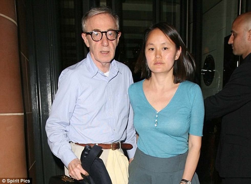 Vajza e aktores u martua me të dashurin e nënës.