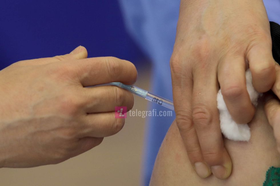 vaksinimi me vaksinen AstraZeneca – Oxford COVID 19 foto Ridvan Slivova 5