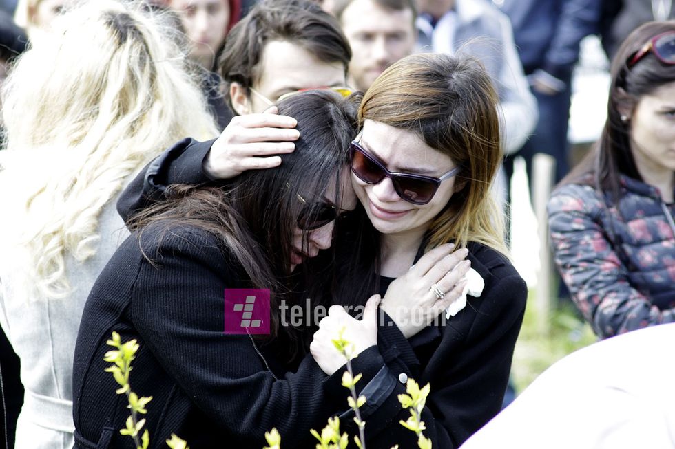 Varrimi i Mona Ismaili foto Ridvan Slivova 45