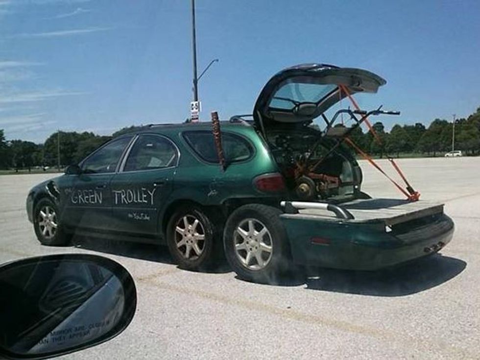 Vazhdon shëmtimi i veturave nga pronarët e tyre rastet me qesharake qe jane pare se fundmi foto 10