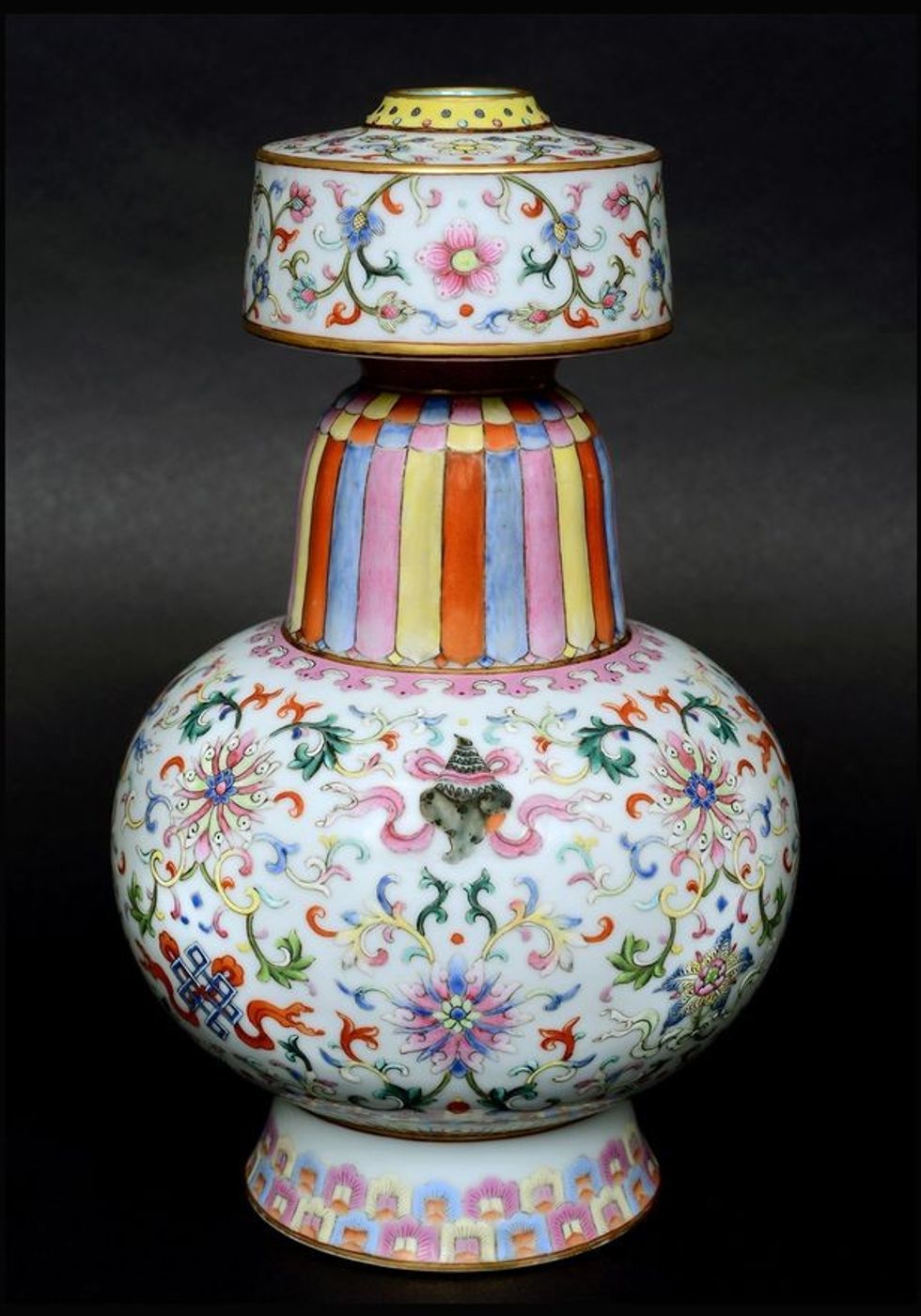 Vazoja e lënë pranë oxhakut për shumë vjet shitet ne ankand per 360 mije euro foto 2