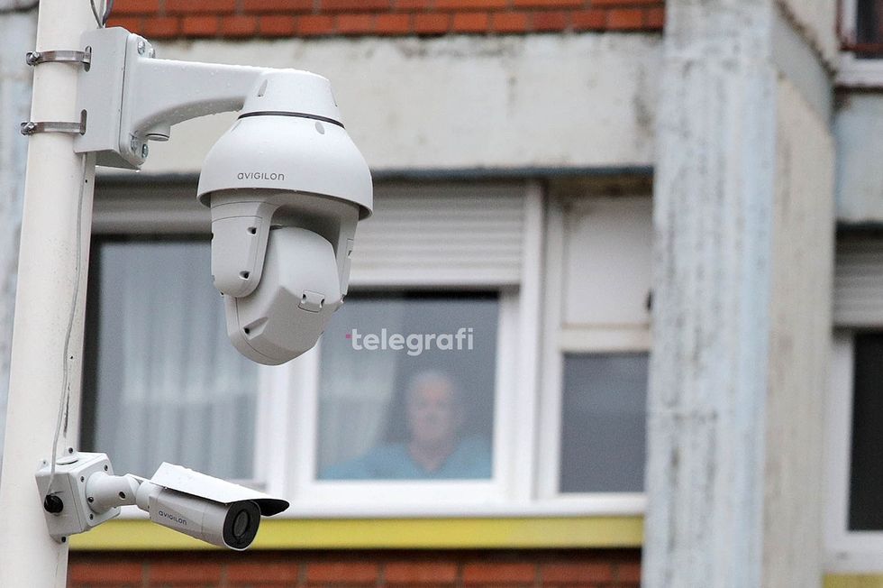 Vendosja e kamerave ne pjeset publike Mitrovica Veriore foto Ridvan Slivova 28