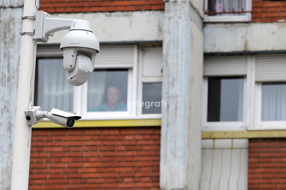 Vendosja e kamerave ne pjeset publike Mitrovica Veriore foto Ridvan Slivova 29