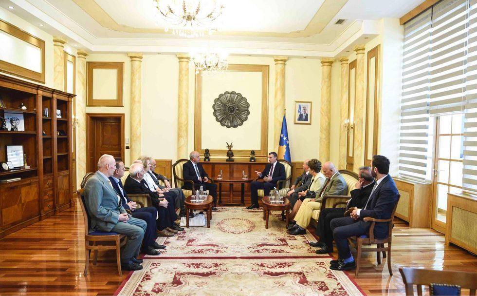 Veseli takoi delegatët e 2 Korrikut 2