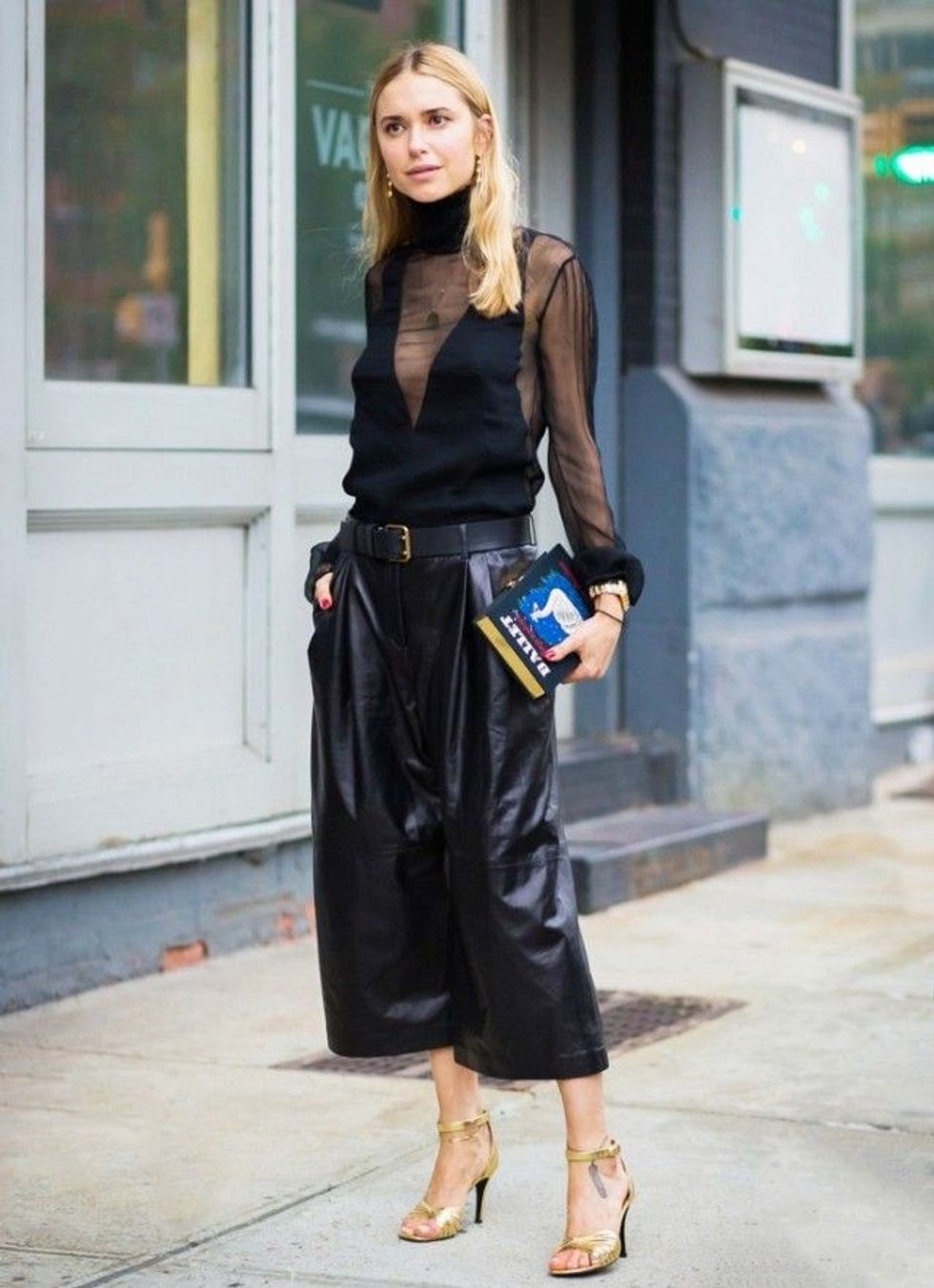 Veshje e përshtatshme për një mbrëmje me miqtë