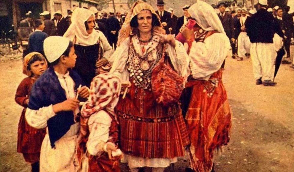 Veshjet tradicionale te zones se Zadrimes