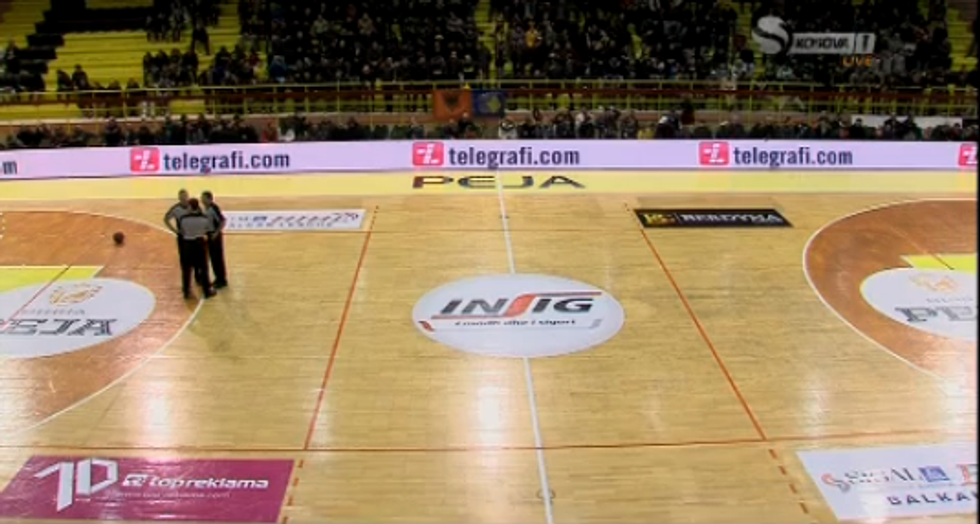 Vetëm 1 mijë tifozë, Shqiponjat munguan në palestër.